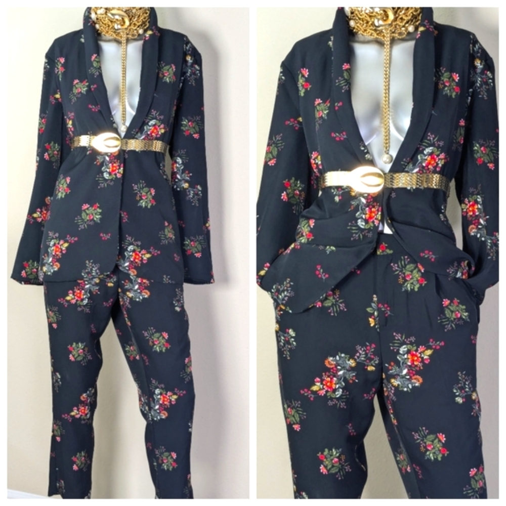 Simply Styled Floral Black Pantsuit - Picture 7 of 10